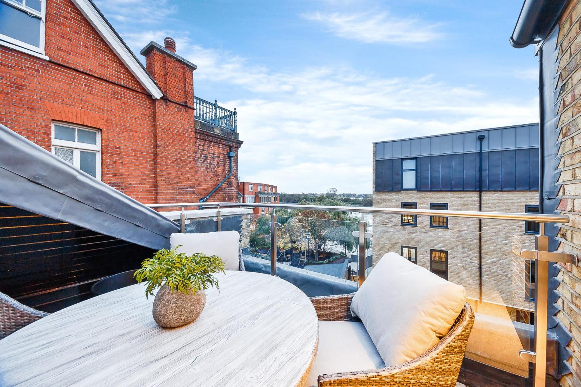 Palace Wharf Apartments London Exteriör bild